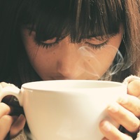7 mýtů o kávě, kterým byste rozhodně neměli věřit